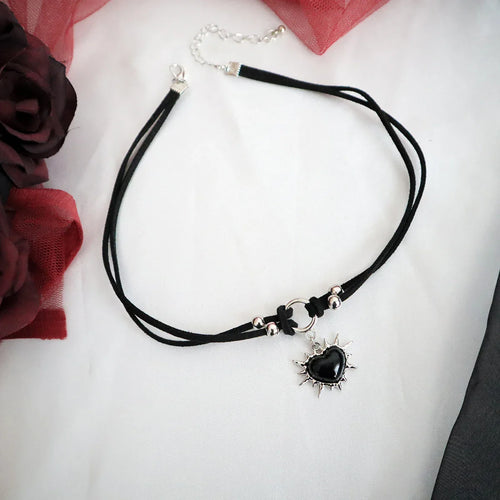 Chic Heart Choker Necklace